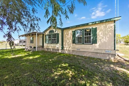 84 Padilla Rd, Belen, NM, 87002-7557 | Card Image