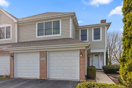 302 Roscommon Ct, Glen Ellyn, IL, 60137-6581 | Card Image