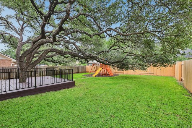 Mature trees provide shade and serenity in your private outdoor retreat. | Image 29