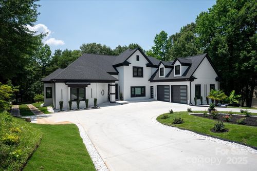15617 Eagleview Dr, Charlotte, NC, 28278-8816 | Card Image