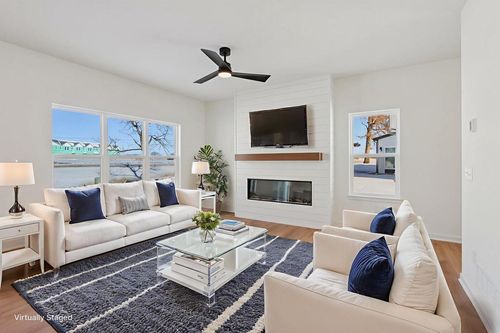 578 Buss Rd, COTTAGE GROVE, WI, 53527-8619 | Card Image