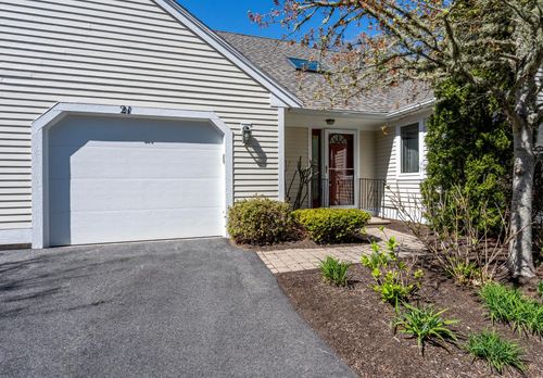 21 Rolling Green Ln, Mashpee, MA, 02649-2852 | Card Image