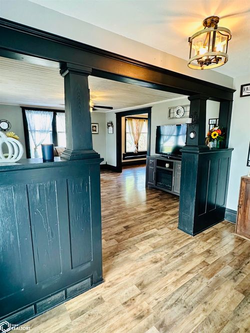 910 Avenue D, West Point, IA, 52656-9701 | Card Image