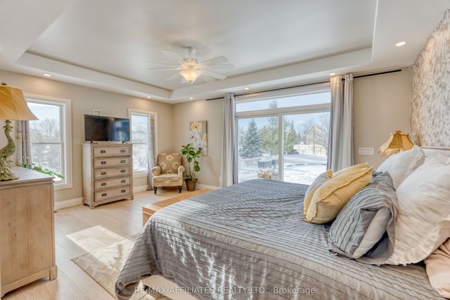 23 Tudor Cir, House other with 3 bedrooms, 3 bathrooms and 6 parking in Lombardy ON | Image 17
