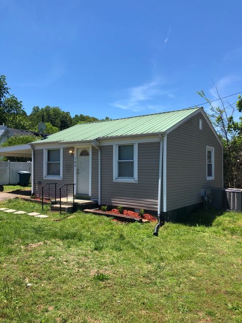 102 N Cooley Ave, Waverly, TN, 37185 | Card Image