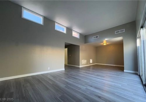 4239 Brockton Green Ct, Las Vegas, NV, 89110-4505 | Card Image