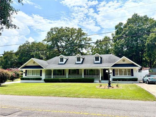 927 Cleveland Rd, Saraland, AL, 36571-3562 | Card Image