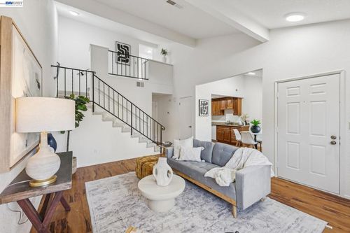 607 Morgan Cmn, Livermore, CA, 94551-5973 | Card Image