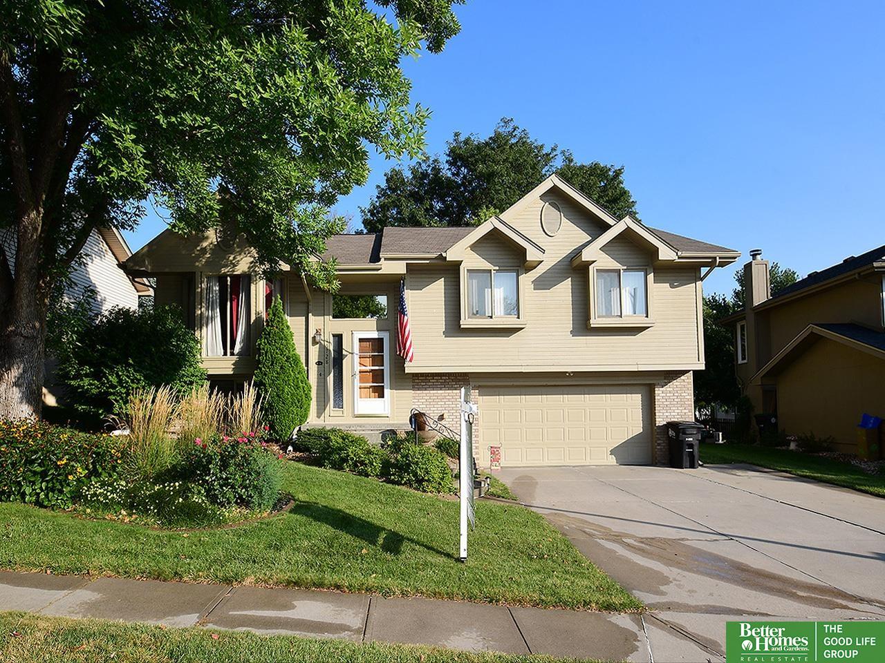 Seward St, Omaha, NE 68118