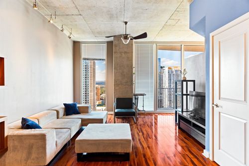 apt-2006-360 Nueces St, Austin, TX, 78701-4267 | Card Image