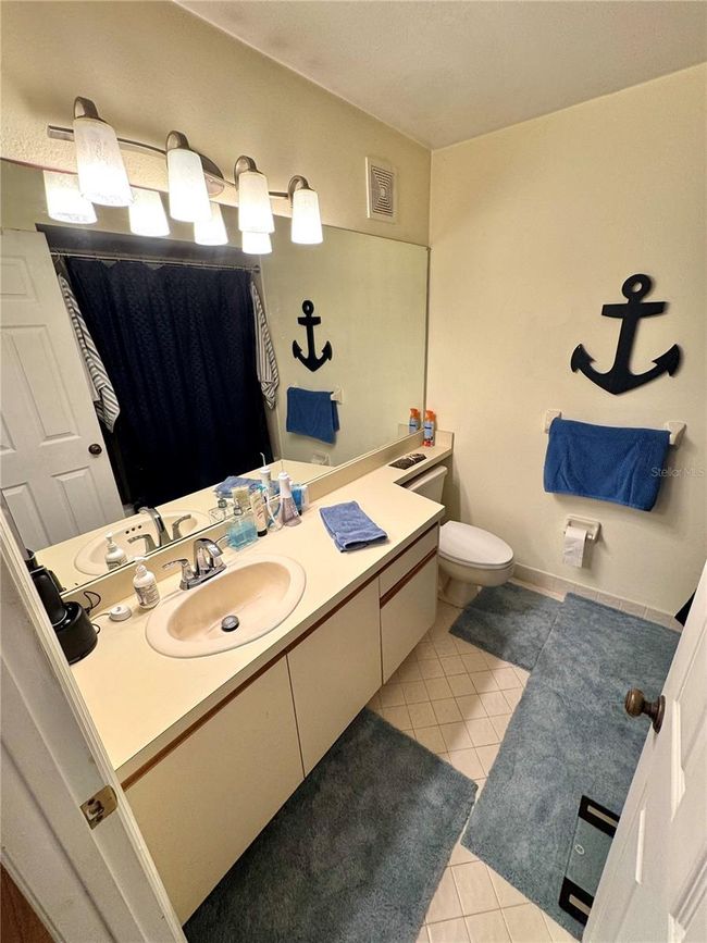 Guest bathroom | Image 19