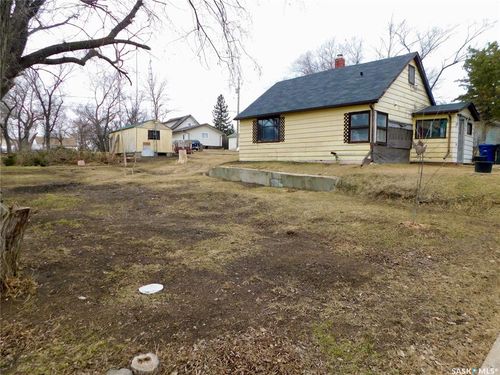 220 2nd St E, Lafleche, SK, S0H | Card Image