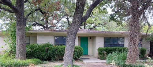 405 E Mockingbird Lane, Chico, TX, 76431 | Card Image