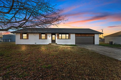 714 E Buffalo St, Bolivar, MO, 65613-2621 | Card Image