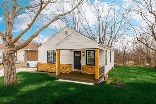 802 Sw Walnut St, Blue Springs, MO, 64015-4251 | Card Image