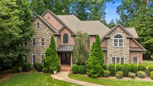 6565 Robin Hollow Dr, Mint Hill, NC, 28227-8843 | Card Image