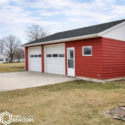 516 N G St, Oskaloosa, IA, 52577-1614 | Card Image