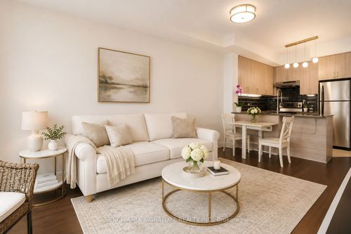 315e-8110 Birchmount Rd, Markham, ON, L6G0E3 | Card Image