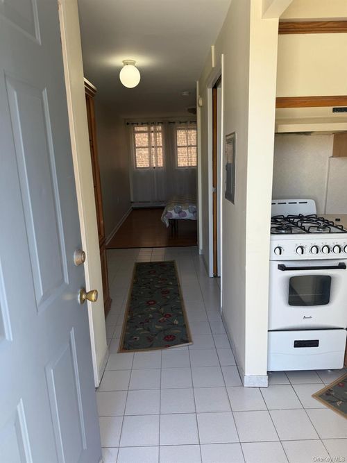 1b-102 Jericho Tpke, New Hyde Park, NY, 11040-4507 | Card Image