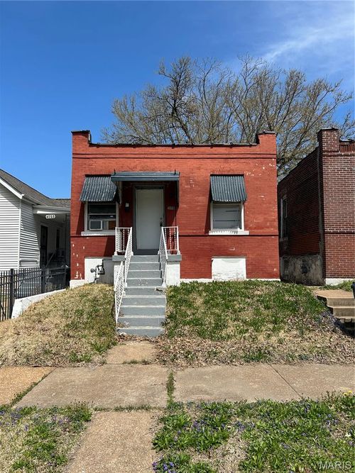 4021 Green Lea Pl, Saint Louis, MO, 63107-1503 | Card Image