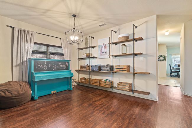 Storage featuring visible vents | Image 5