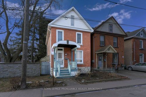 38 Ordnance St, Kingston, ON, K7K1G4 | Card Image