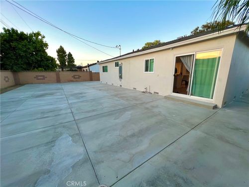 15061 Columbia Ln, Huntington Beach, CA, 92647-2527 | Card Image