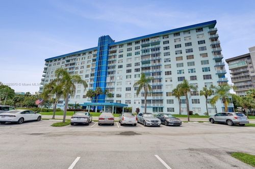 apt-403-4001 Hillcrest Dr, Hollywood, FL, 33021-7924 | Card Image