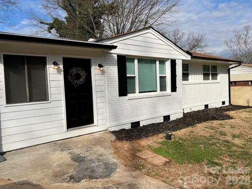 3308 Revolution Park Drive, Charlotte, NC, 28217 | Card Image