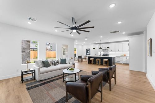 a-514 Melbourne St, Houston, TX, 77022-5553 | Card Image