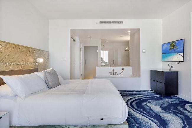 1802 - 3101 Bayshore Dr, Condo with 2 bedrooms, 2 bathrooms and null parking in Fort Lauderdale FL | Image 14