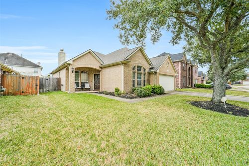 2612 Sun Flare Ln, Pearland, TX, 77584-2413 | Card Image