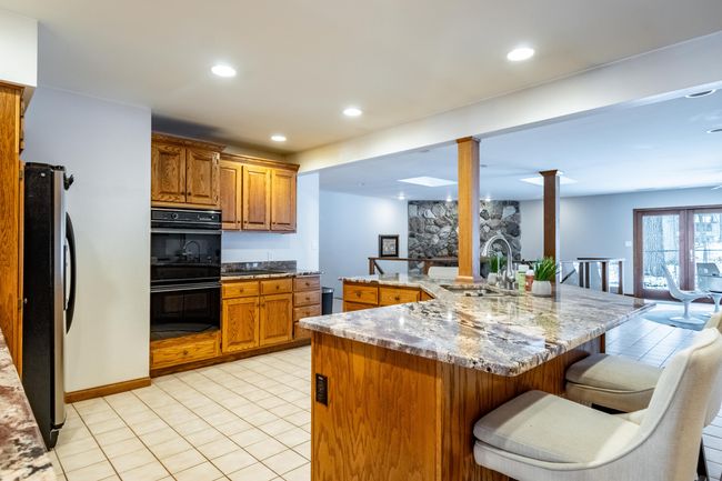 4352 Fenton Rd, House other with 4 bedrooms, 3 bathrooms and null parking in Hartland MI | Image 14