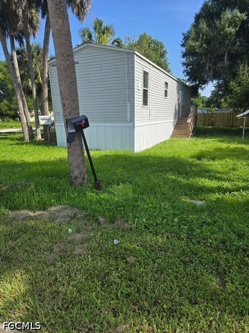 370 San Bernardino St, NORTH FORT MYERS, FL, 33903-3335 | Card Image