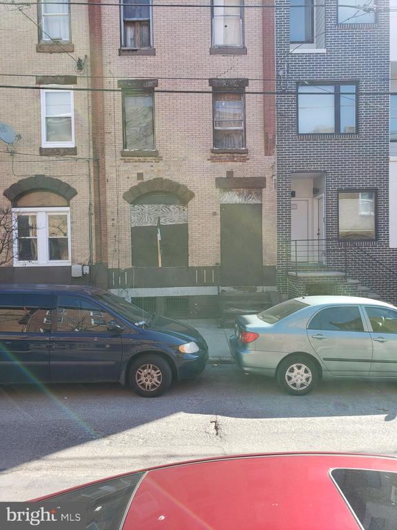 28th St, Philadelphia, PA 19121