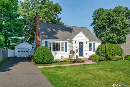 16 Raymond Pl, Cromwell, CT, 06416-1316 | Card Image