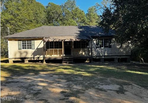 122 Hull Dr, Magee, MS, 39111-3021 | Card Image