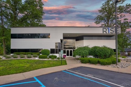 800 Cambridge St, Midland, MI, 48642-7602 | Card Image