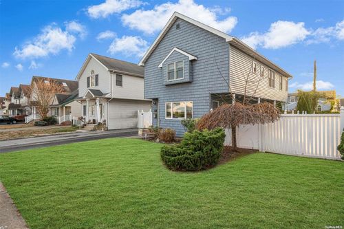 100 Beach Drive, Merrick, NY, 11566 | Card Image