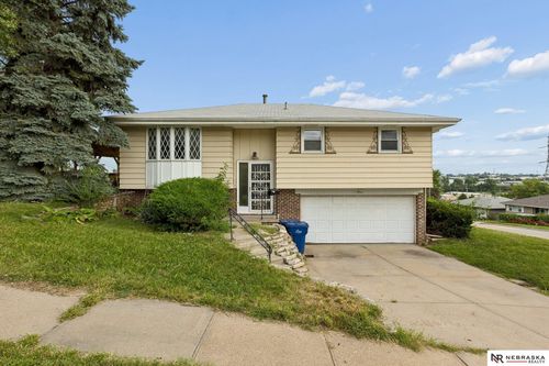 7804 Seymour St, Ralston, NE, 68127-2839 | Card Image