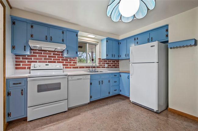 100 Laurel Hill Dr, House other with 4 bedrooms, 3 bathrooms and 2 parking in Pine Twp - NAL PA | Image 12
