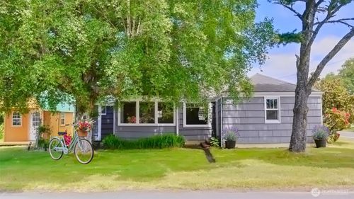 212 12th St Se, Long Beach, WA, 98631-2609 | Card Image