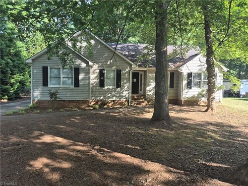 630 Logan Ln, Liberty, NC, 27298-8267 | Card Image