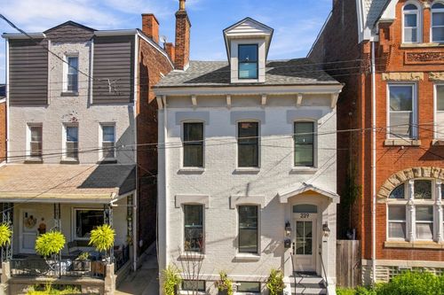 239 Main Street, Lawrenceville, PA, 15201 | Card Image