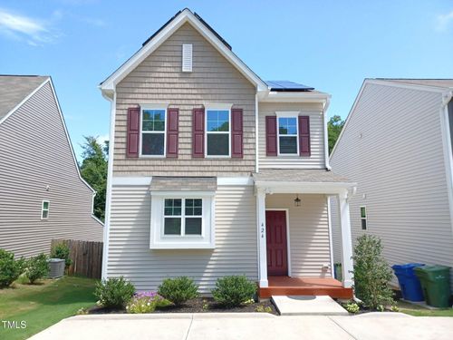 424 Cherry St, Fuquay-Varina, NC, 27526-1812 | Card Image