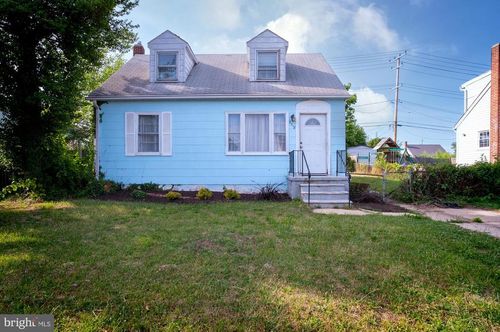 2218 Gaylawn Dr, Baltimore, MD, 21227-1810 | Card Image