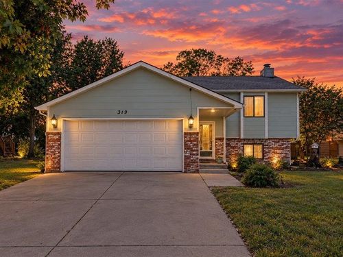 319 W Tomahawk St, Kechi, KS, 67067-8707 | Card Image