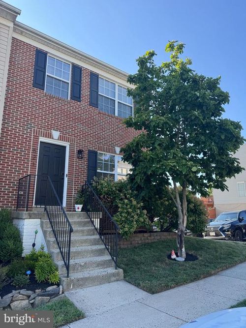 521 Lilac Ter Ne, LEESBURG, VA, 20176-4045 | Card Image