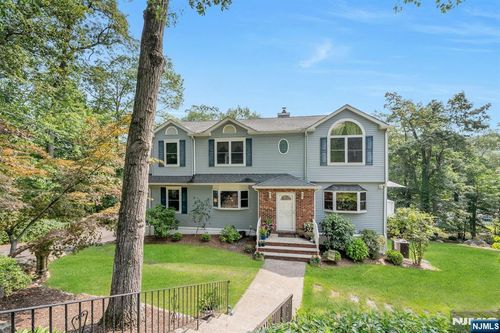 93 Hillside Dr, Bloomingdale, NJ, 07403-1530 | Card Image
