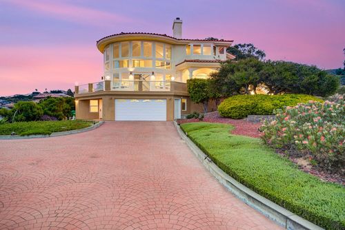 203 Madera Street, Los Osos, CA, 93402 | Card Image
